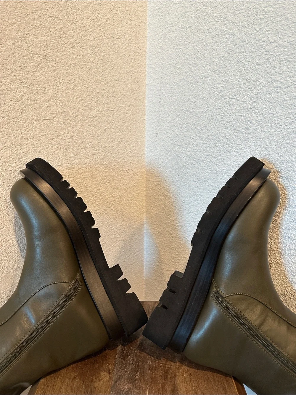 NEW Jeffrey Campbell 